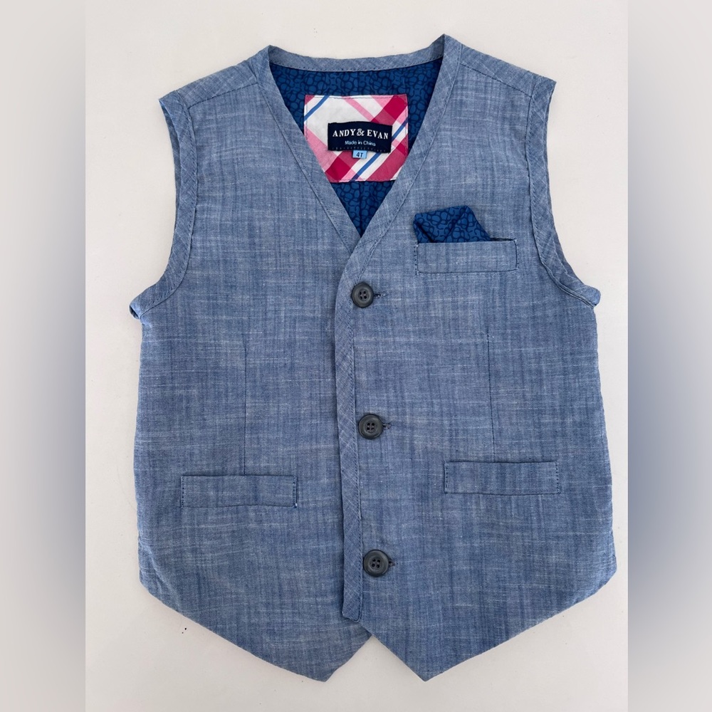 Chambray vest. Boy size 4T